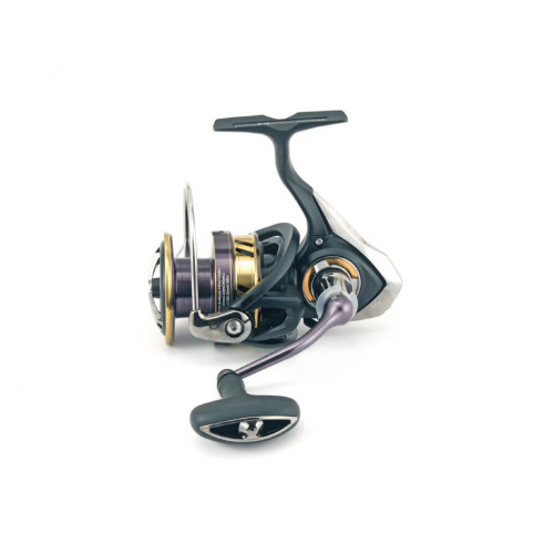 Катушка безынерционная Daiwa 17 Legalis LT 6000D-H 10416-605RU Катушка безынерционная Daiwa 17 Legalis LT 6000D-H 10416-605RU